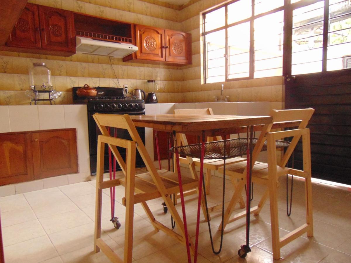 Bed and Breakfast Kaza Muta Сан-Кристобаль-де-Ла-Касас Экстерьер фото