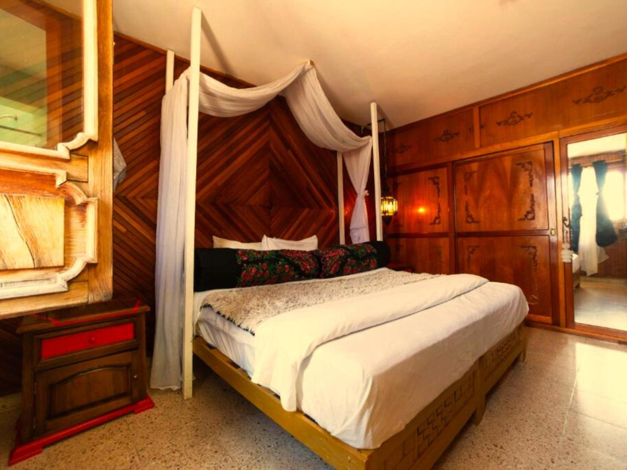 Bed and Breakfast Kaza Muta Сан-Кристобаль-де-Ла-Касас Экстерьер фото